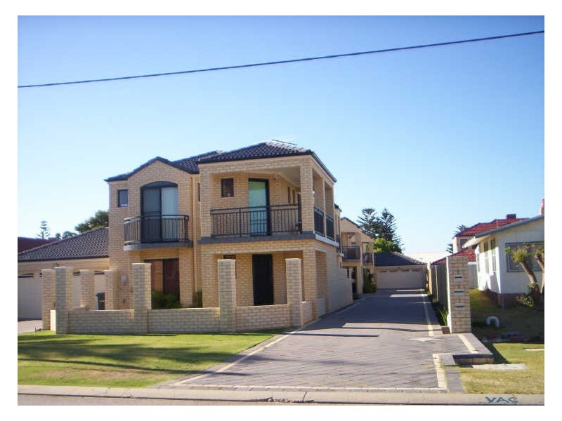 4/6 Fraser Street, Rockingham WA 6168