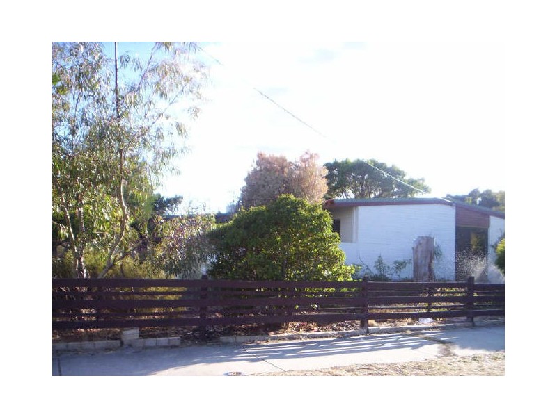 2 Corona Court, Rockingham WA 6168