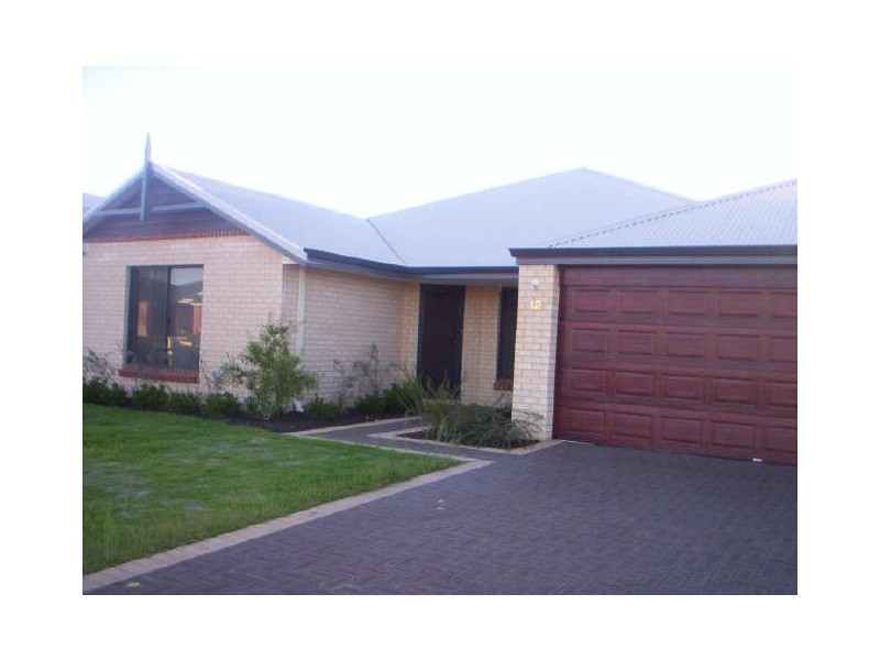 12 Ficifolia Brace, Baldivis WA 6171