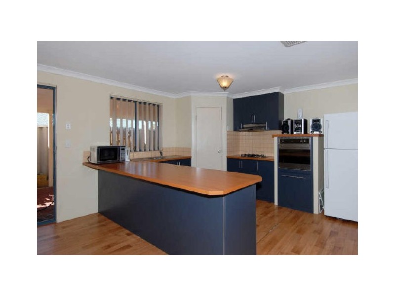156 San Sebastian Boulevard, Port Kennedy WA 6172
