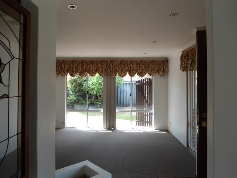 24 Grand Ocean Boulevard, Port Kennedy WA 6172