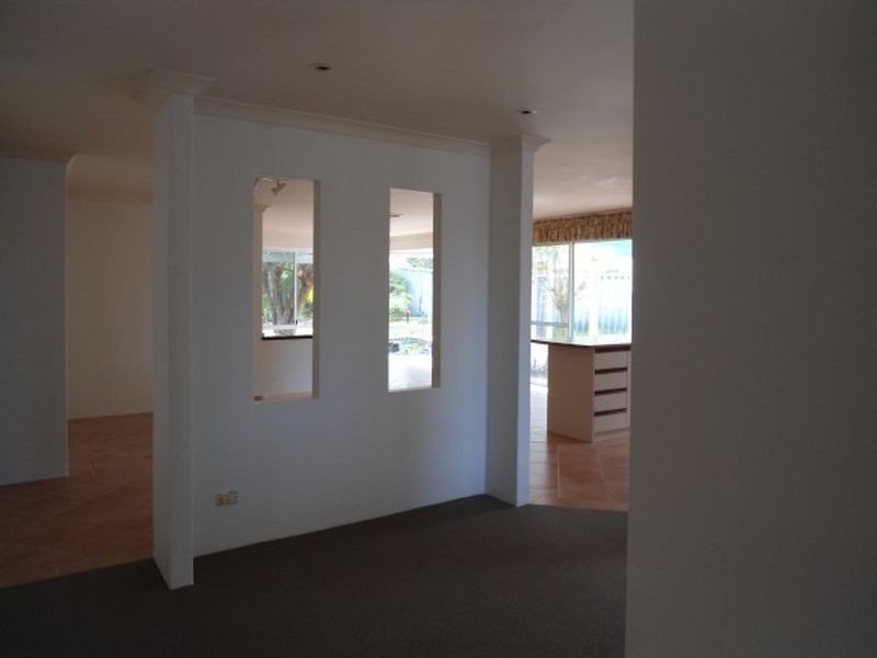 24 Grand Ocean Boulevard, Port Kennedy WA 6172