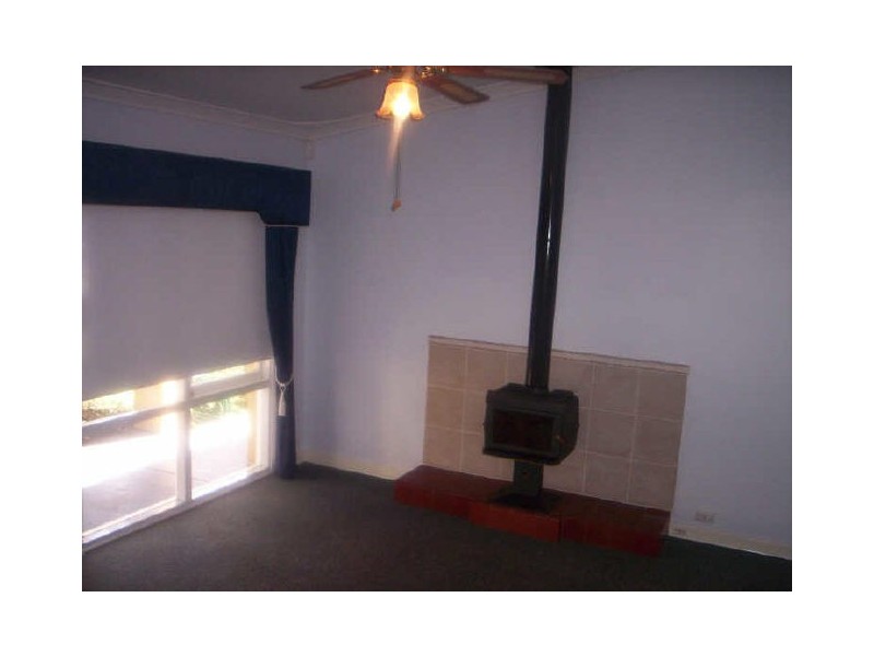 8 Pictor Court, Rockingham WA 6168