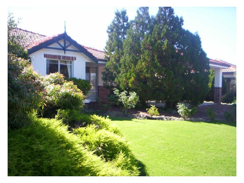 24 Grand Ocean Boulevarde, Port Kennedy WA 6172