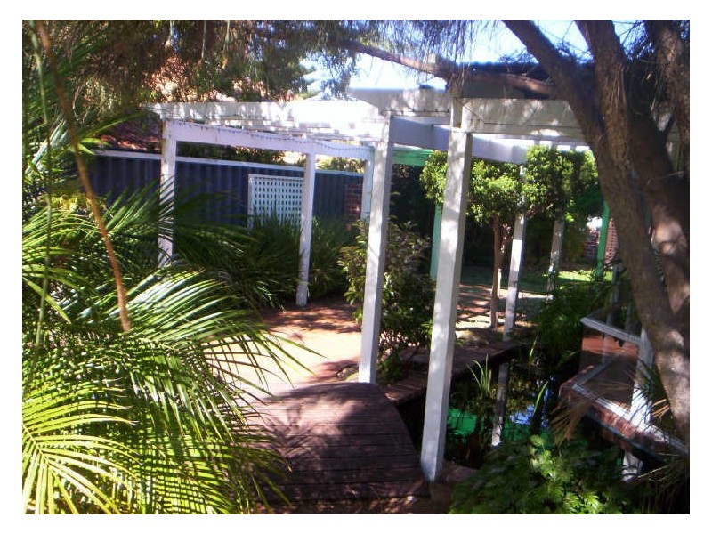 24 Grand Ocean Boulevarde, Port Kennedy WA 6172