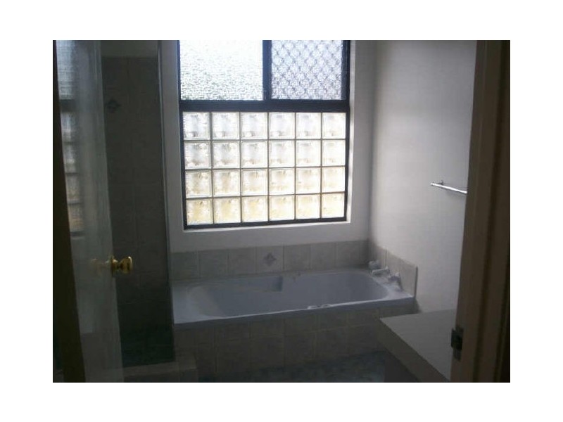 54 La Manche Avenue, Port Kennedy WA 6172