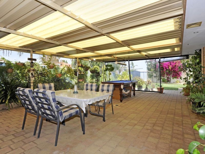 7 Meadow Court, Cooloongup WA 6168