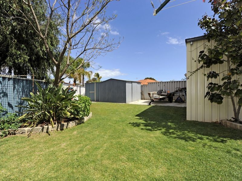 7 Meadow Court, Cooloongup WA 6168