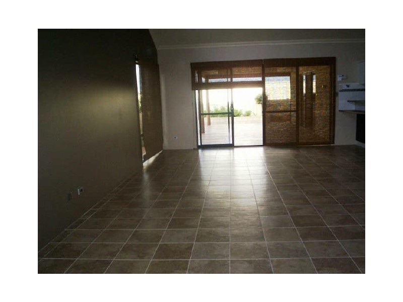 8 Leisham Crescent, Baldivis WA 6171