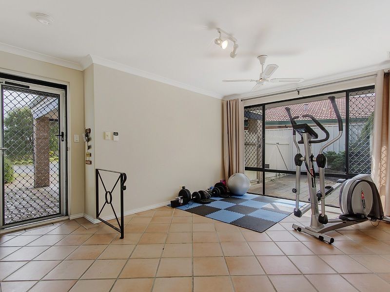 10 Hove Place, Warnbro WA 6169