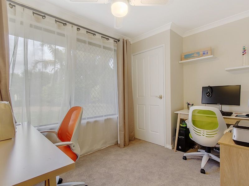 10 Hove Place, Warnbro WA 6169