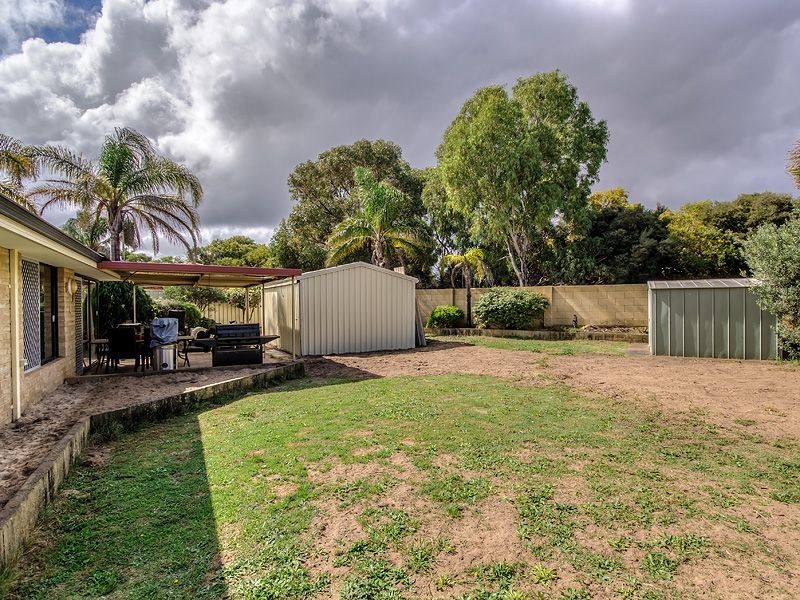 10 Hove Place, Warnbro WA 6169