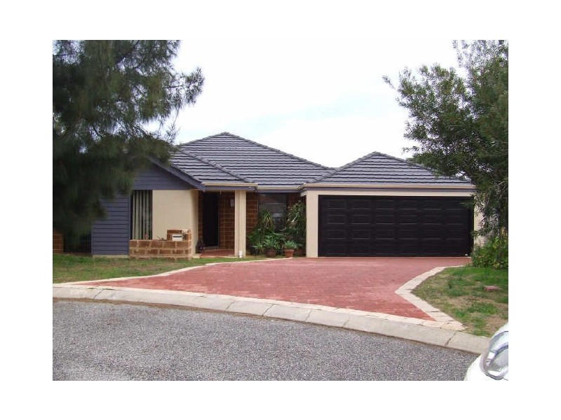 4 Club Place, Cooloongup WA 6168