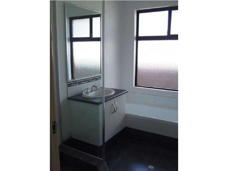 4 Club Place, Cooloongup WA 6168