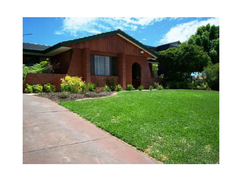 15 Ledger street, Warnbro WA 6169
