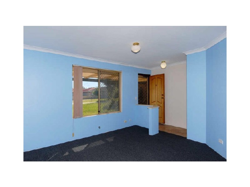 11 Moore Court, Cooloongup WA 6168