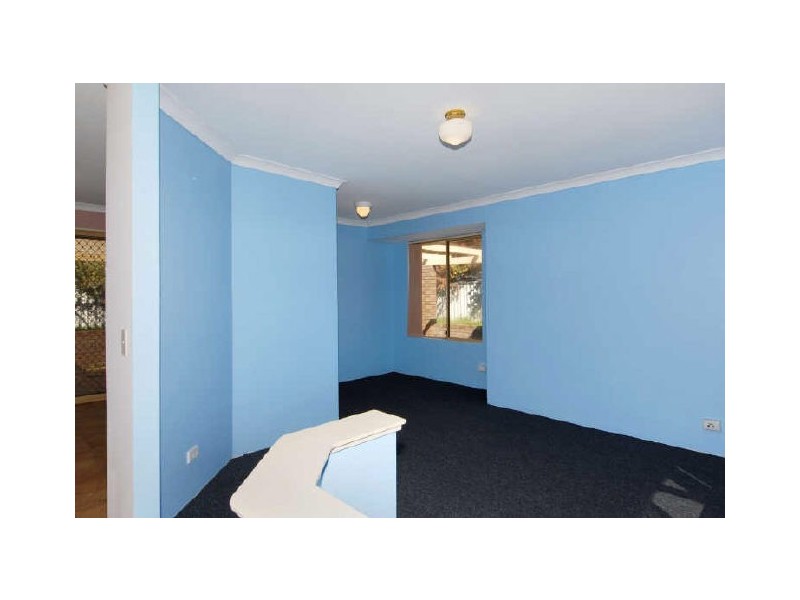 11 Moore Court, Cooloongup WA 6168