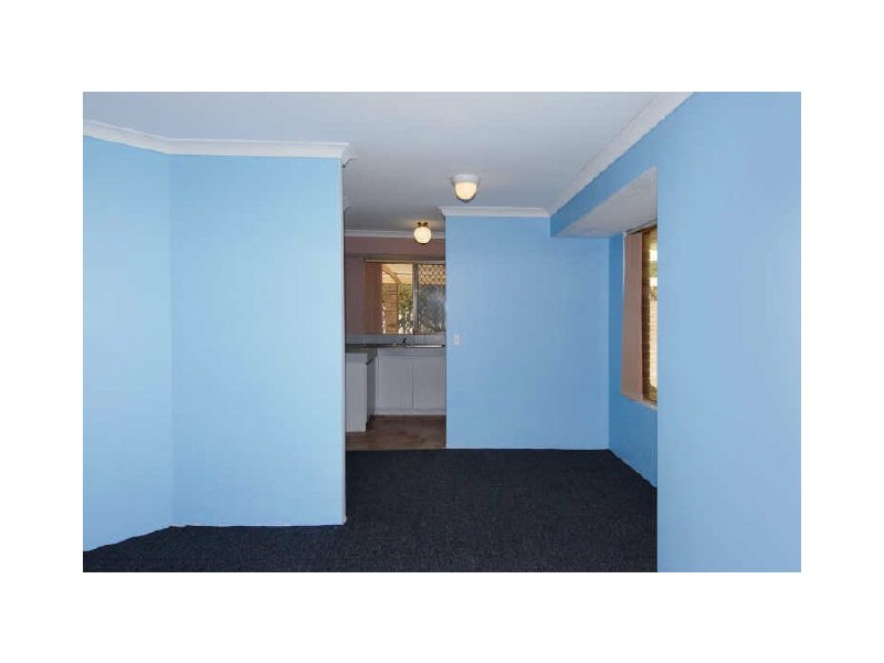 11 Moore Court, Cooloongup WA 6168