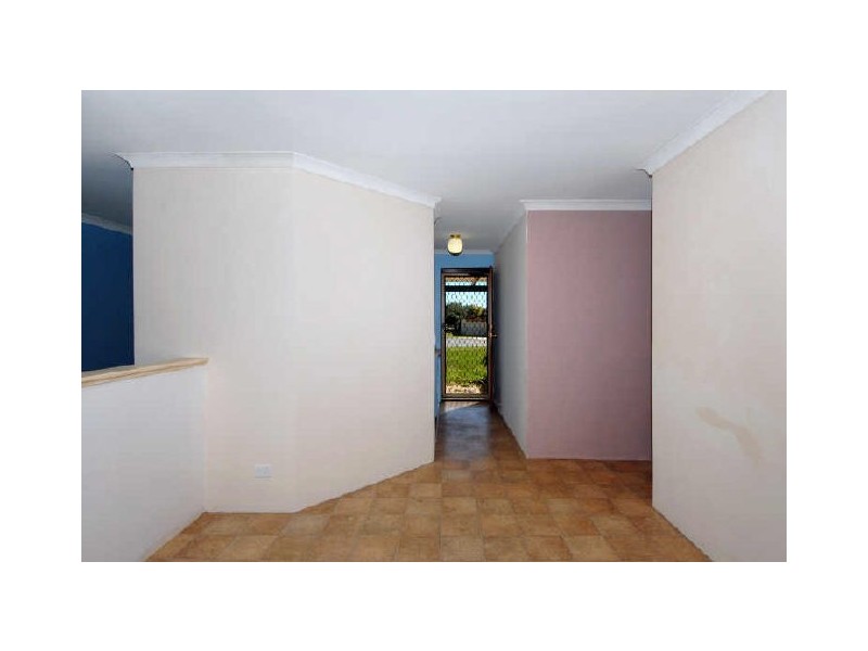 11 Moore Court, Cooloongup WA 6168