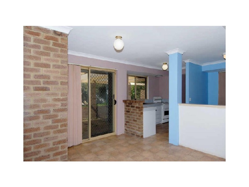 11 Moore Court, Cooloongup WA 6168