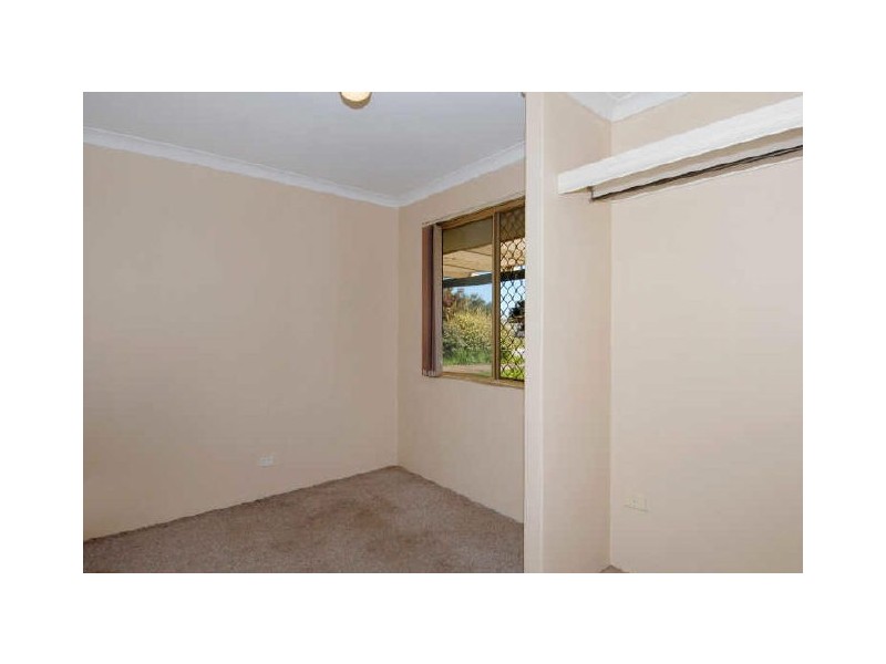 11 Moore Court, Cooloongup WA 6168