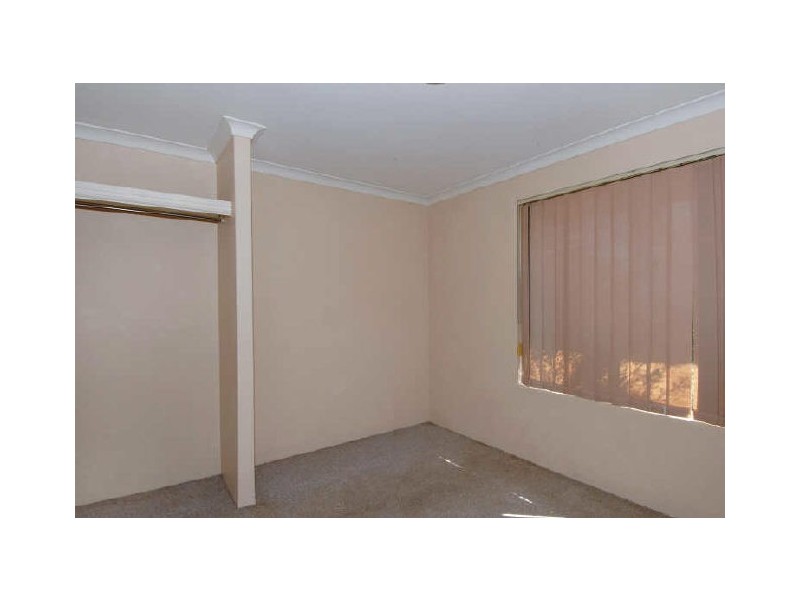 11 Moore Court, Cooloongup WA 6168