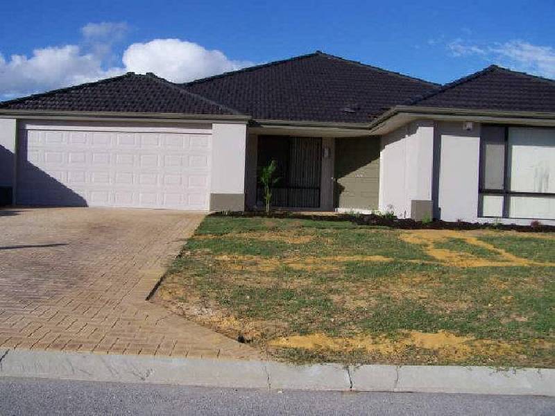 18 LEsterel Way, Port Kennedy WA 6172