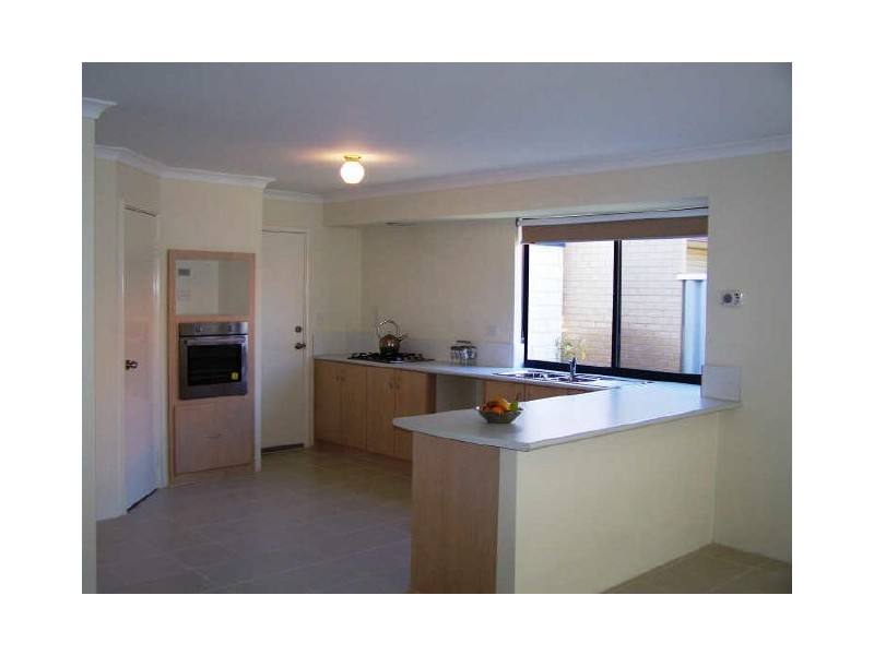 14 Fitzgibbon Road, Rockingham WA 6168