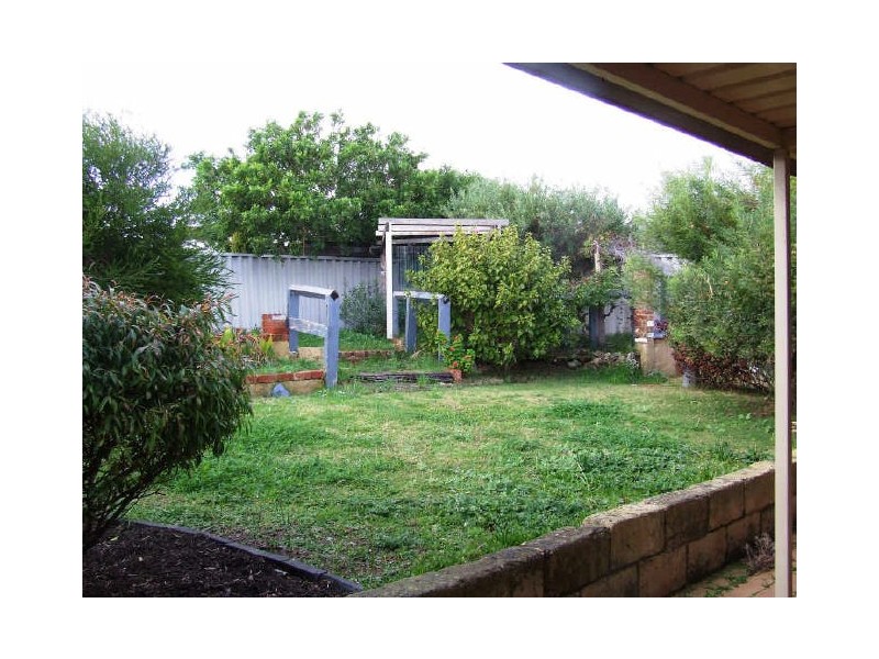 166 Currie Street, Warnbro WA 6169