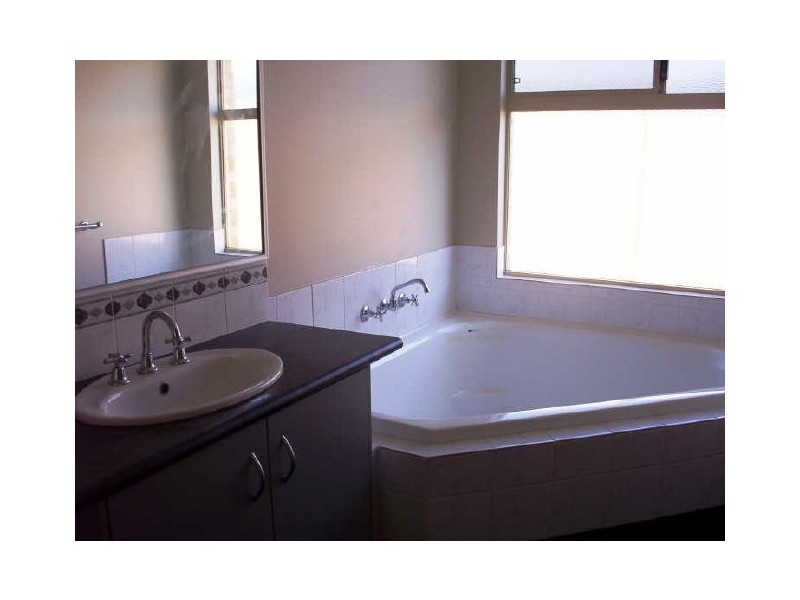 7 Plymouth Way, Waikiki WA 6169