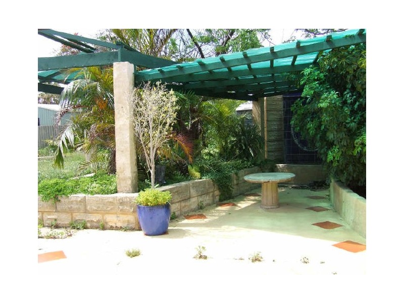 112 Simpson Avenue, Rockingham WA 6168