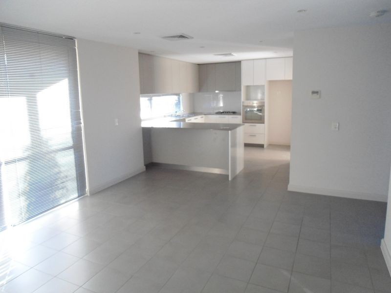 28 Malone Loop, Meadow Springs WA 6210