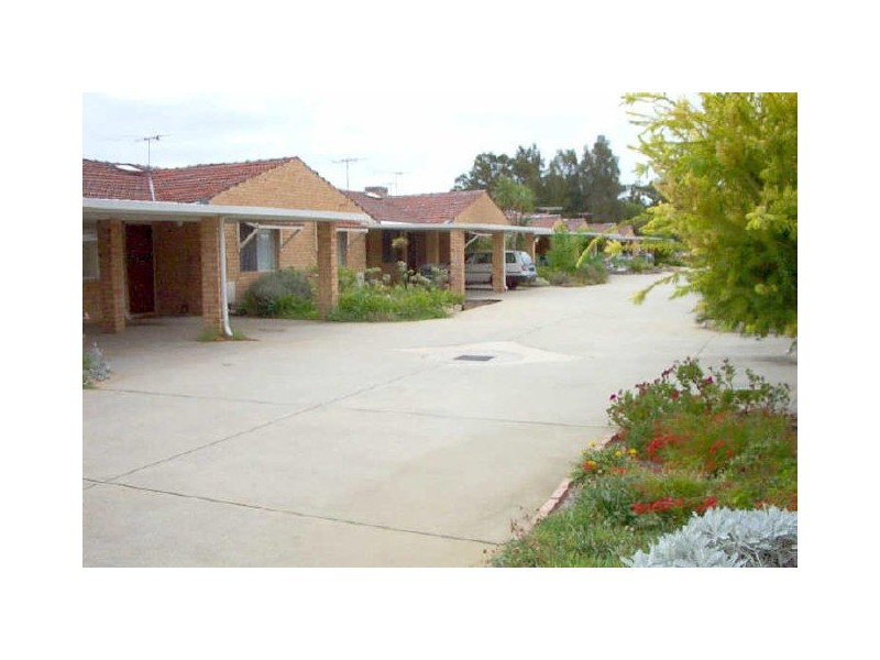 18/105 Simpson Ave, Rockingham WA 6168
