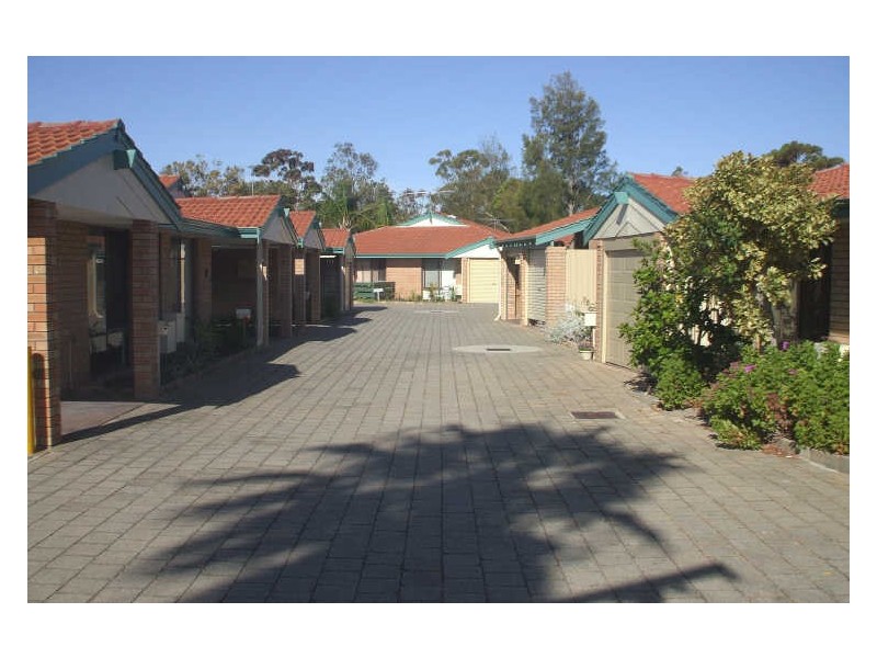 6/10 Soraya Court, Cooloongup WA 6168