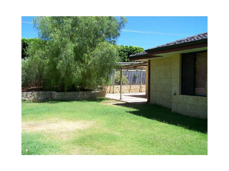 2 Congha Court, Hillman WA 6168