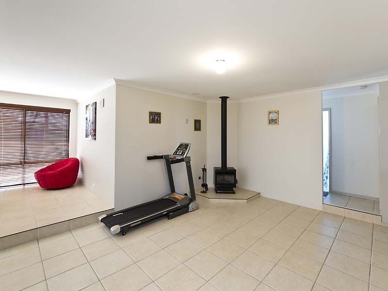 26 Brookeby Heights, Leda WA 6170