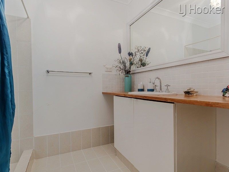 8 Rhyl Close, Warnbro WA 6169