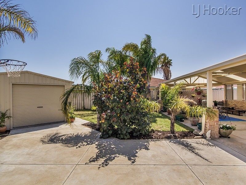8 Rhyl Close, Warnbro WA 6169