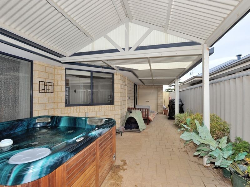 60 Three Bears Loop, Secret Harbour WA 6173