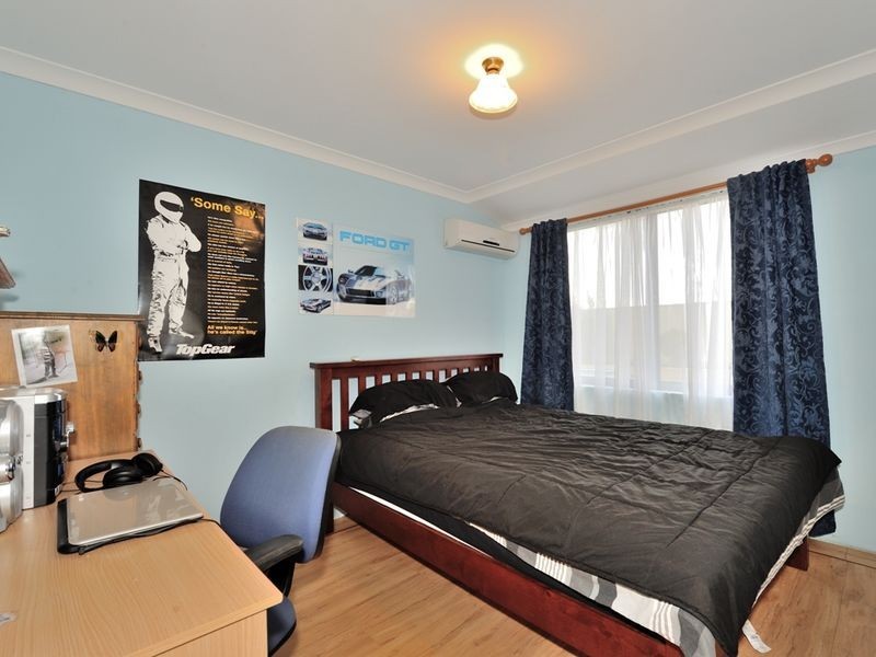 60 Three Bears Loop, Secret Harbour WA 6173