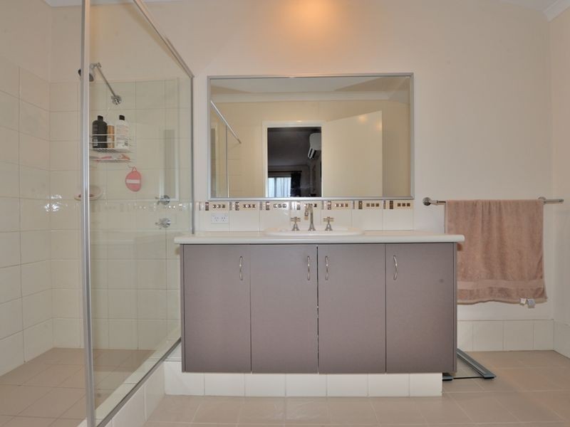 60 Three Bears Loop, Secret Harbour WA 6173