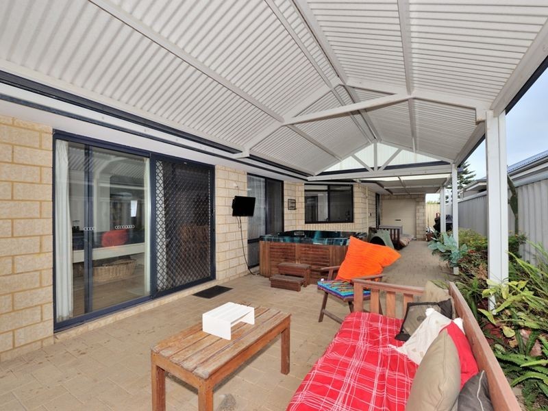 60 Three Bears Loop, Secret Harbour WA 6173