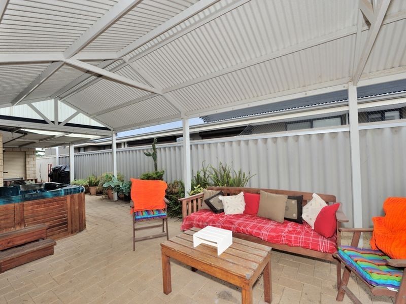 60 Three Bears Loop, Secret Harbour WA 6173