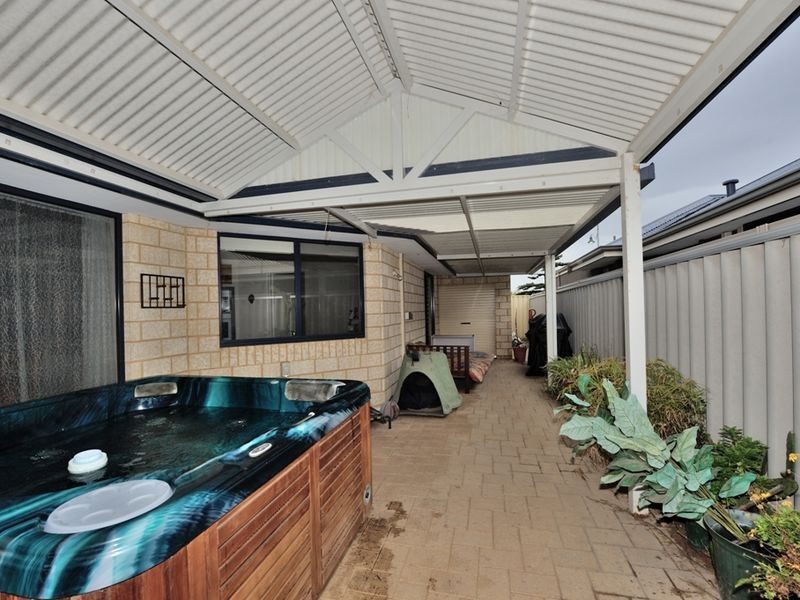 60 Three Bears Loop, Secret Harbour WA 6173
