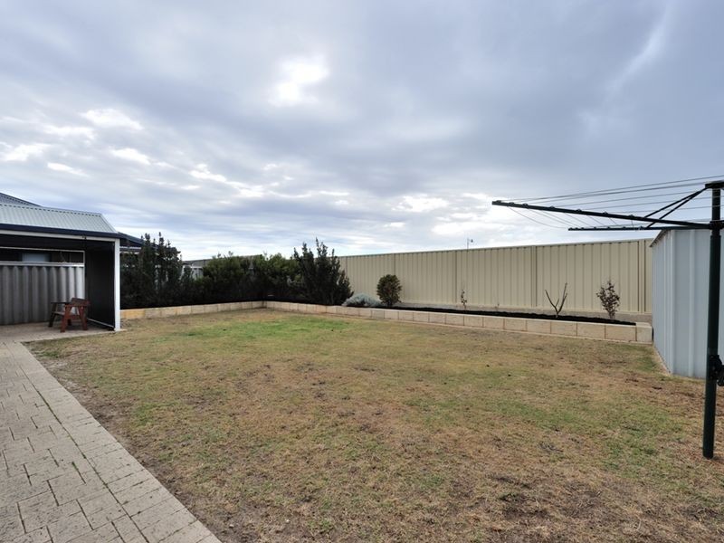 60 Three Bears Loop, Secret Harbour WA 6173