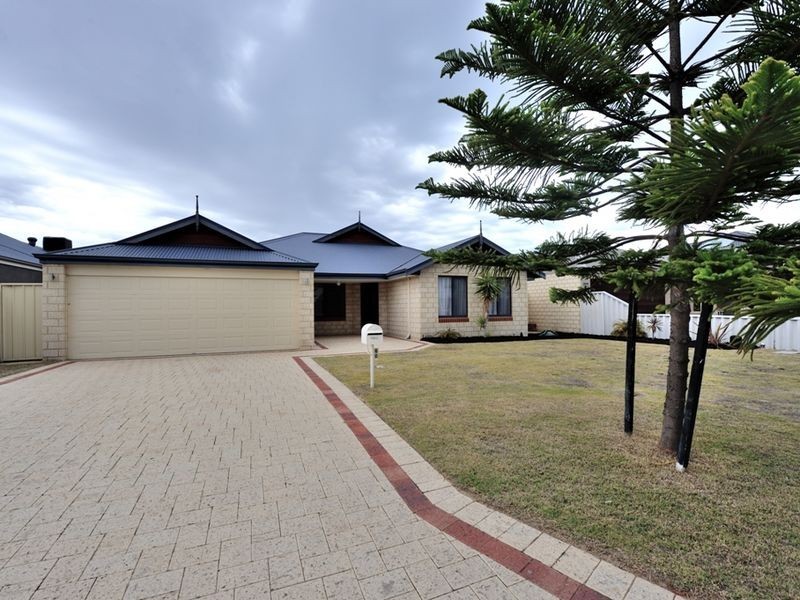 60 Three Bears Loop, Secret Harbour WA 6173