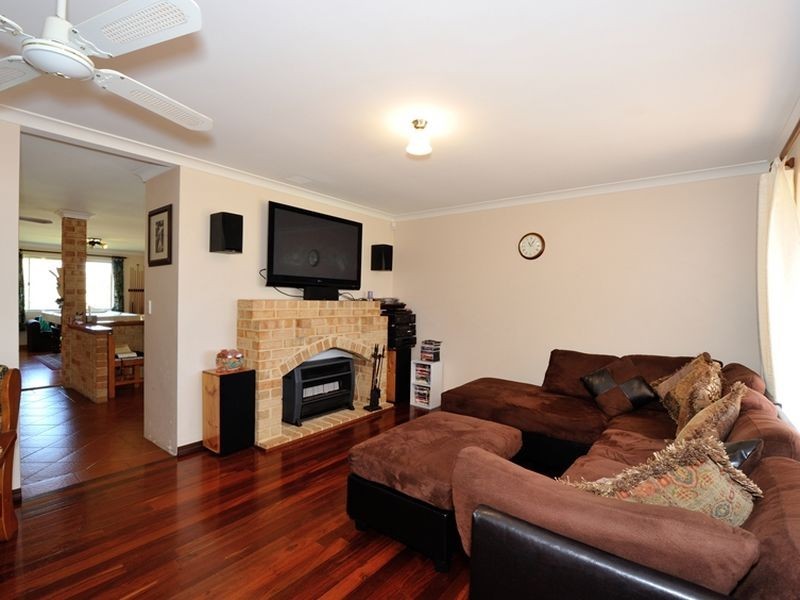 22 Montmartre Green, Port Kennedy WA 6172