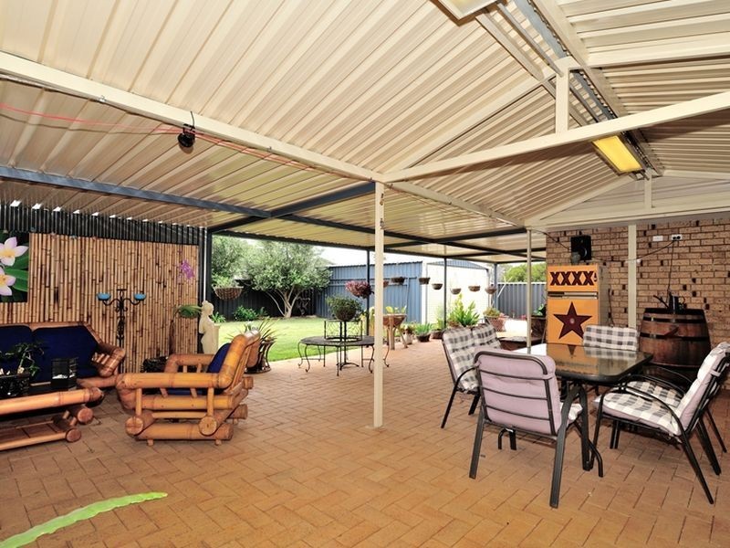 135 Willmott Drive, Cooloongup WA 6168