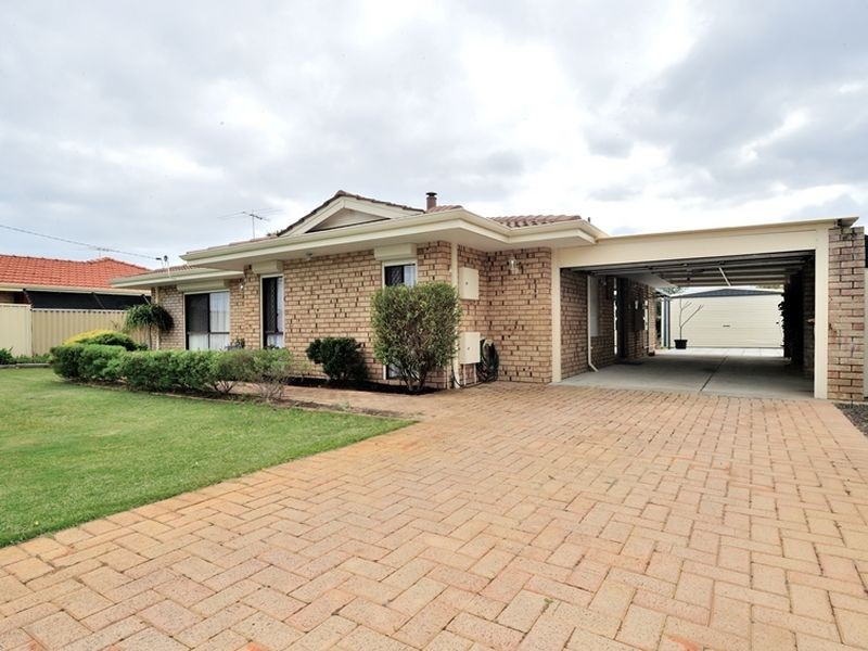 135 Willmott Drive, Cooloongup WA 6168