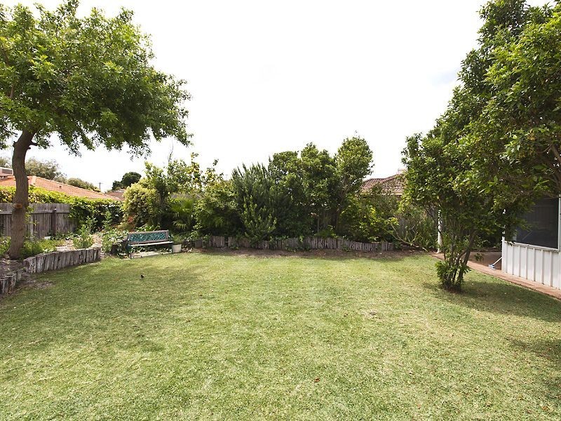 3 Dargin Way, Rockingham WA 6168